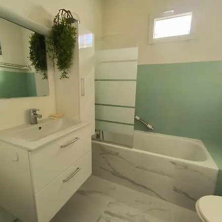 Elegant 4 Couchages Et Parking - 5mn De La Et Des Commerces Apartment *