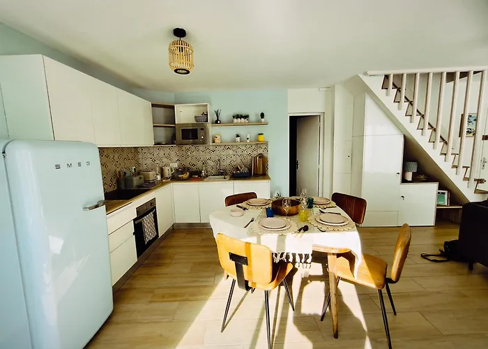 Elegant 4 Couchages Et Parking - 5mn De La Et Des Commerces Apartman