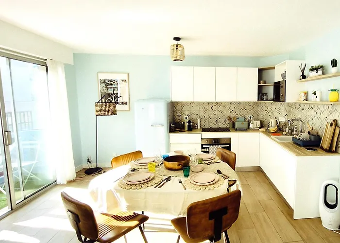 Elegant 4 Couchages Et Parking - 5mn De La Et Des Commerces Apartman